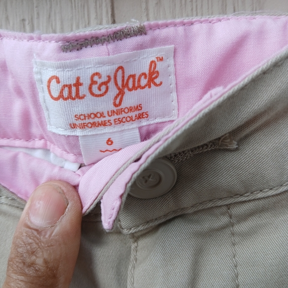 Cat & Jack Women's Tan Shorts - Picture 6 of 6